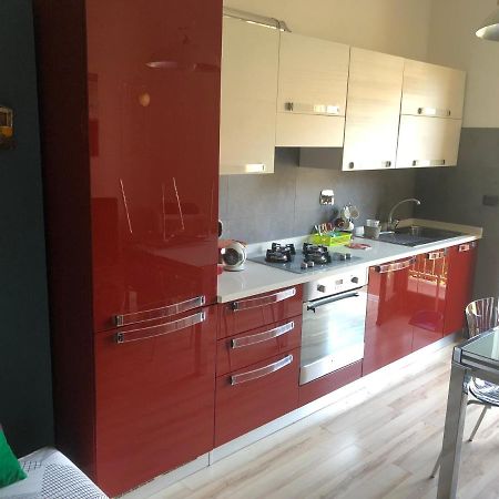 Casa Toret: Bilocale Luminoso E Moderno, Ben Attrezzata Torino Kültér fotó