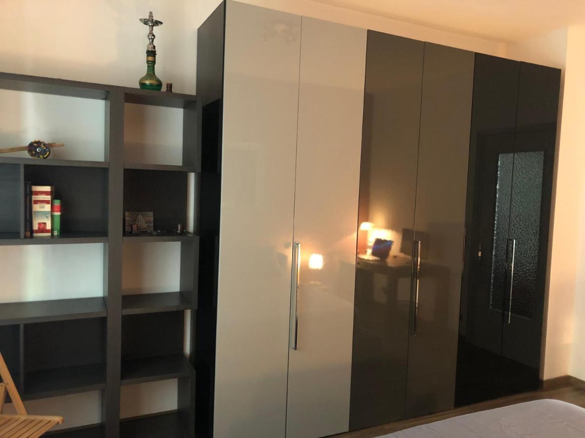 Casa Toret: Bilocale Luminoso E Moderno, Ben Attrezzata Torino Kültér fotó